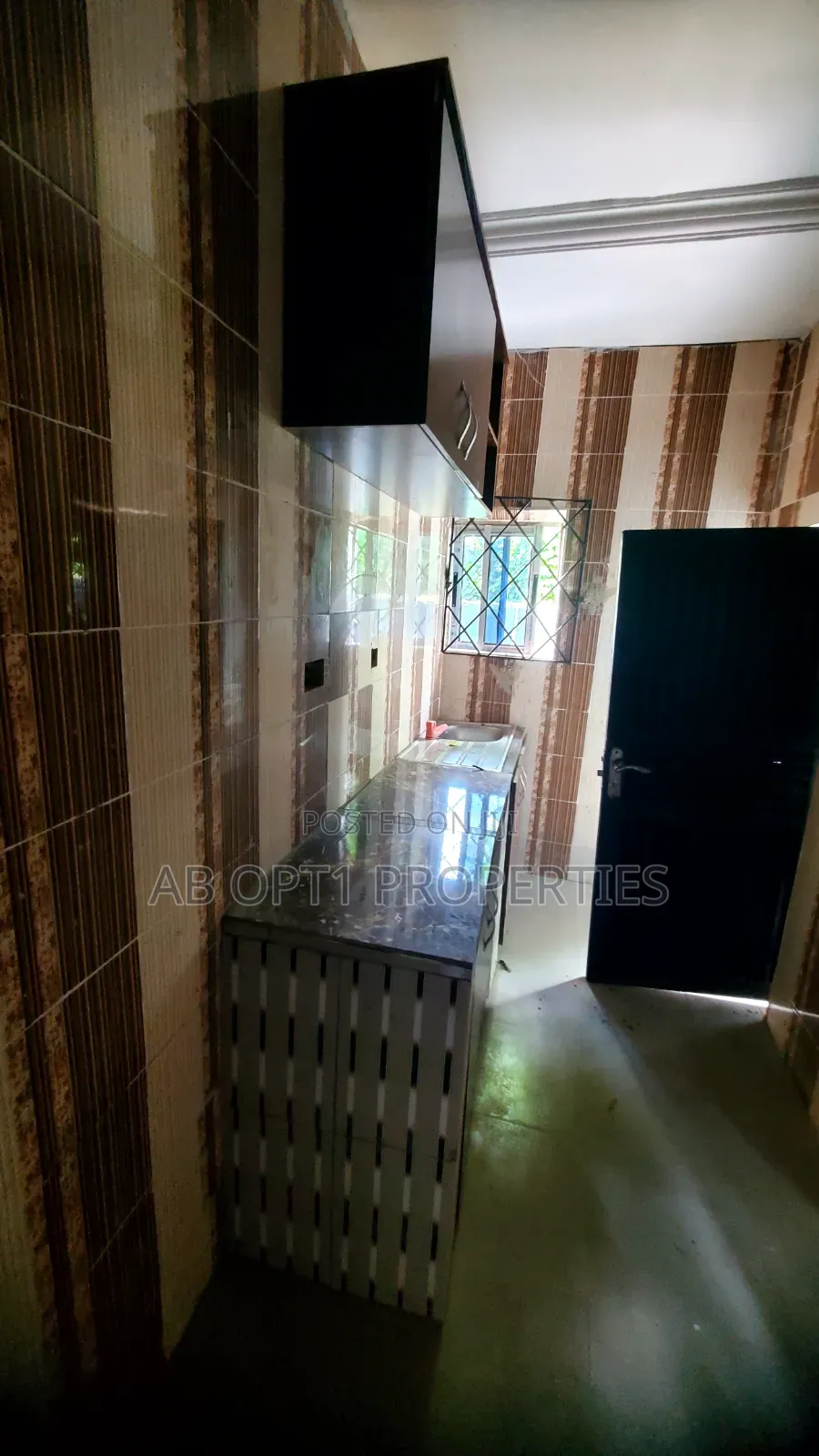 1bdrm Room & Parlour in Uholor, Ekenhuan Rd, Benin City for rent in Benin City