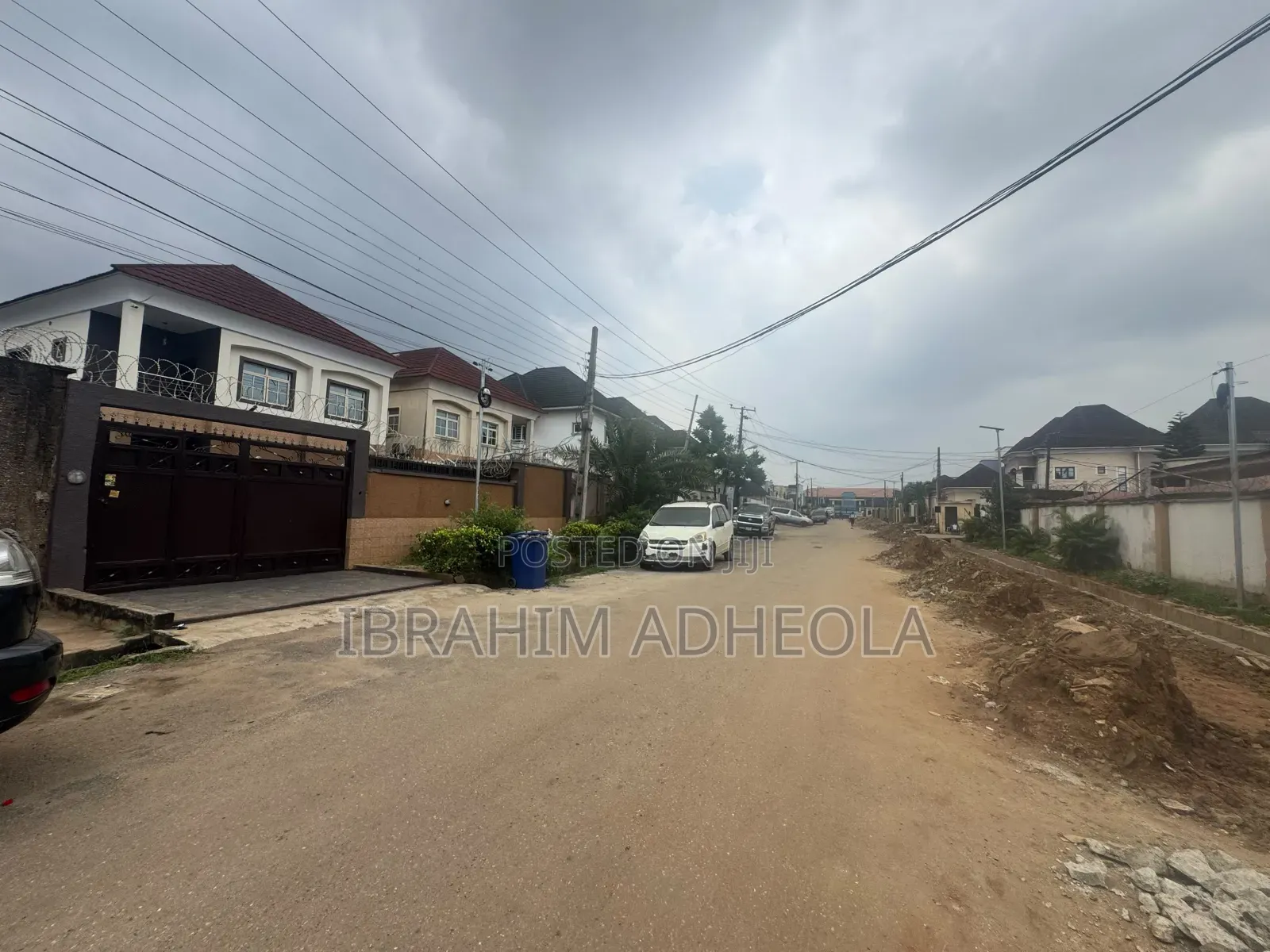 A Corner Peice Land Measuring 680sqm, With a Demolishable Bungalow On in Ifako-Ogba