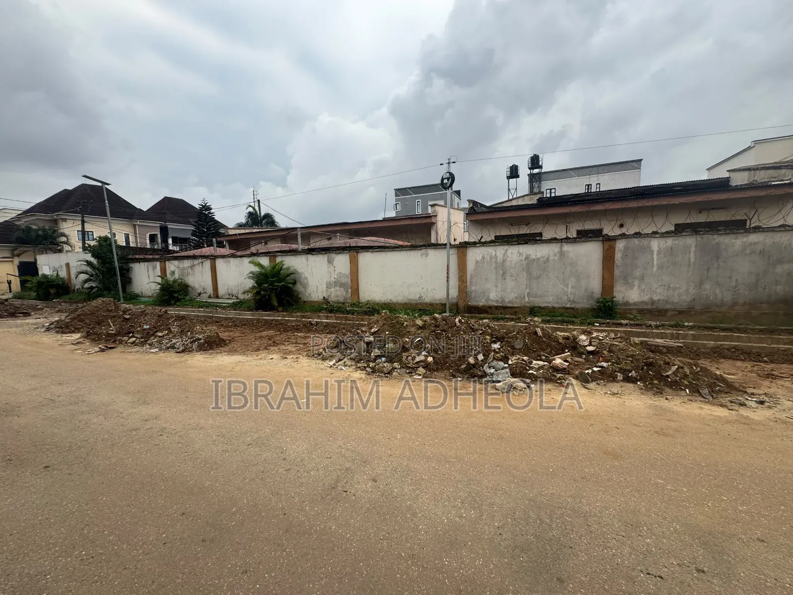 A Corner Peice Land Measuring 680sqm, With a Demolishable Bungalow On in Ifako-Ogba