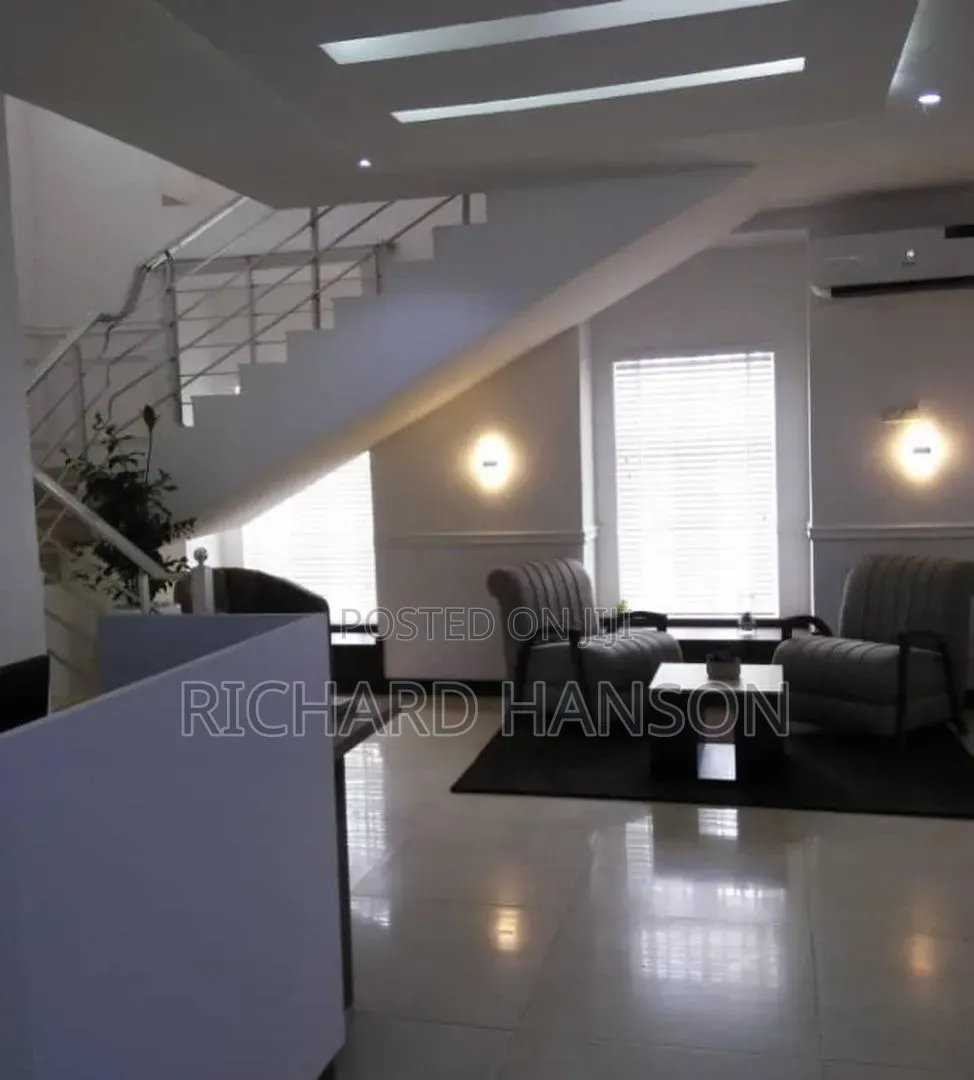 Guest House/Hotel in Off Lekki-Epe Expressway
