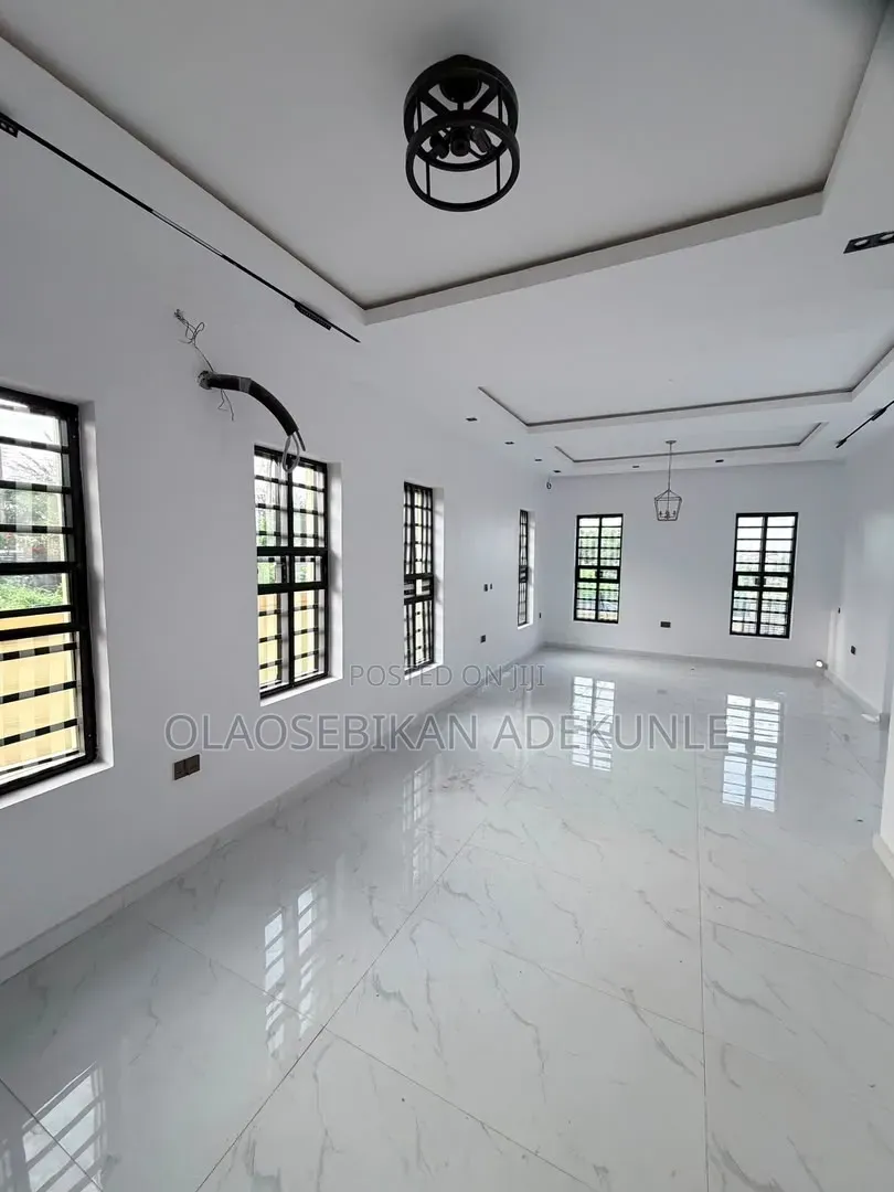 4bdrm Duplex in Carlton Gate Estate, Akobo for sale in Akobo