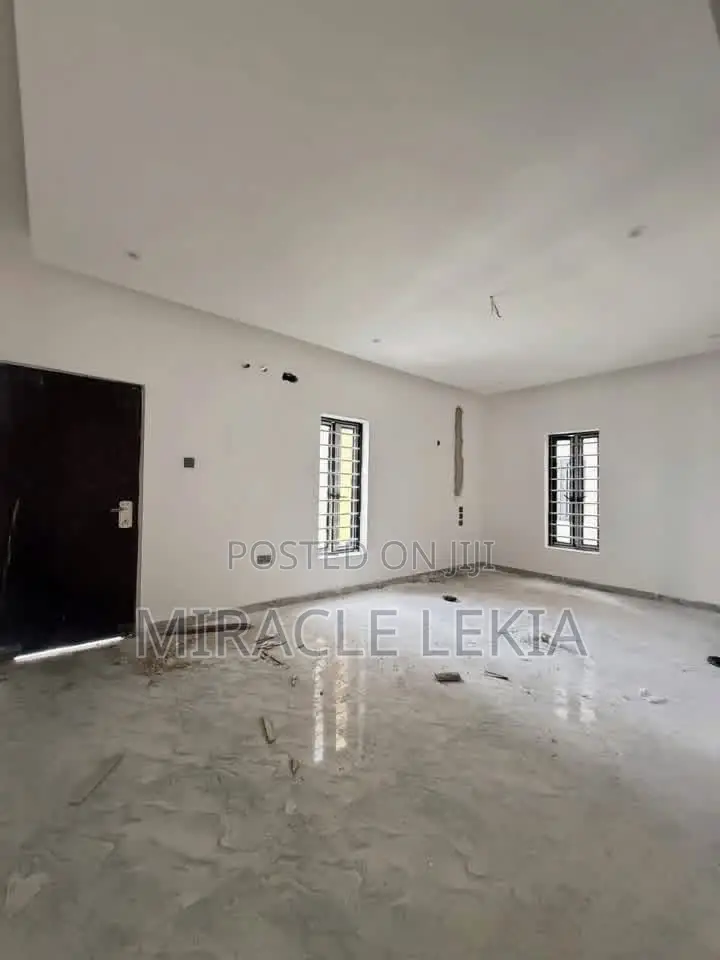 2bdrm Apartment in GRA Phase 1 / Port-Harcourt for sale in GRA Phase 1 / Port-Harcourt