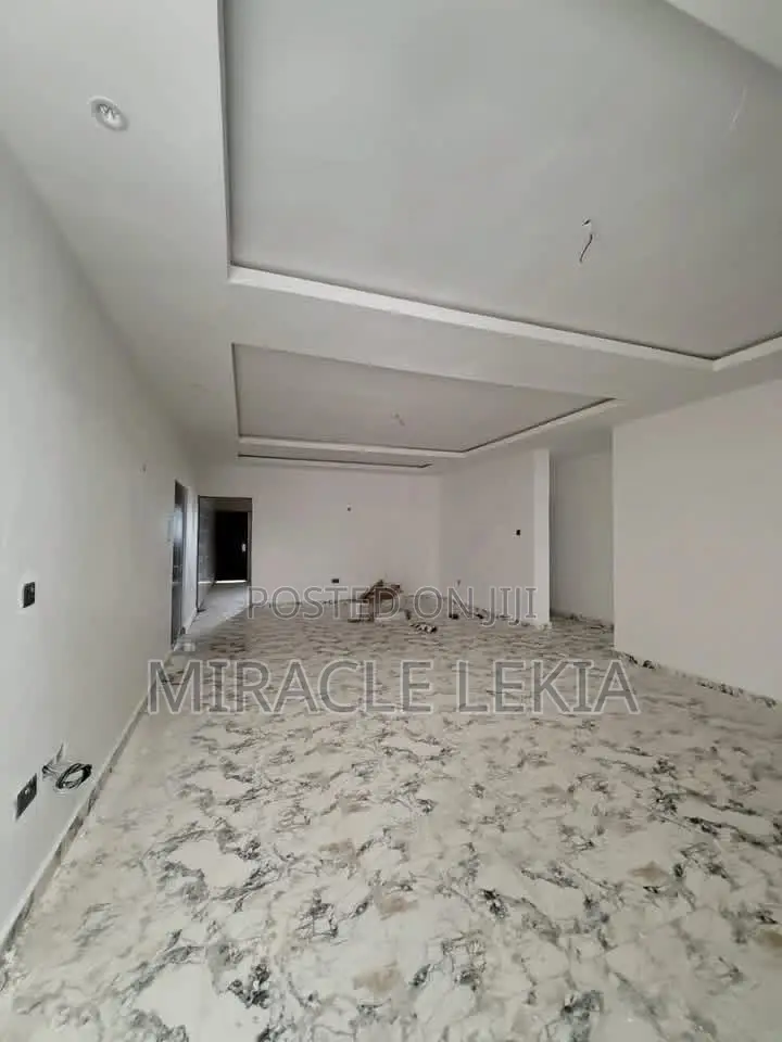 2bdrm Apartment in GRA Phase 1 / Port-Harcourt for sale in GRA Phase 1 / Port-Harcourt
