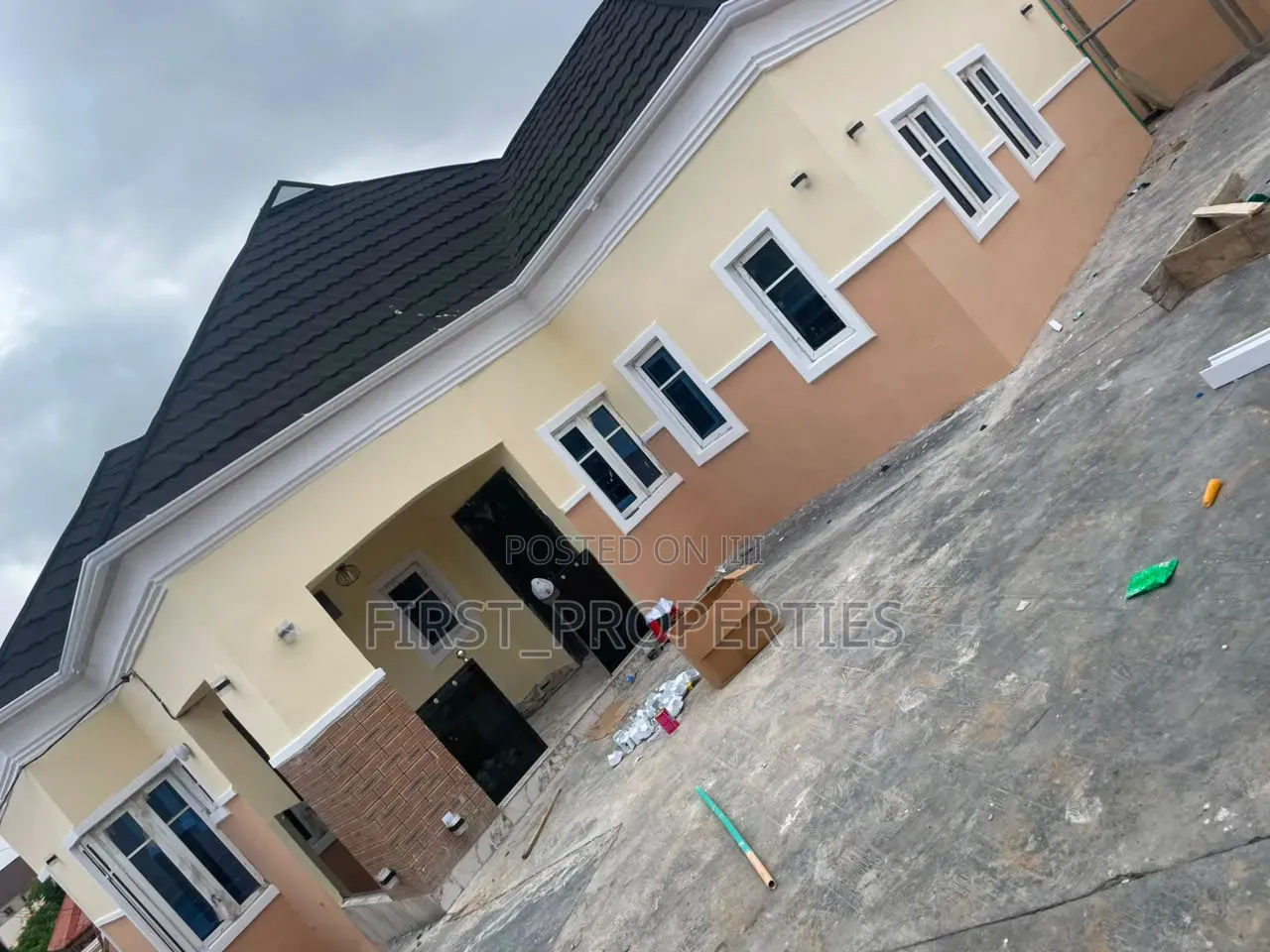 Furnished 3bdrm Bungalow in Alaaka Estate Elebu, Ibadan for sale in Ibadan