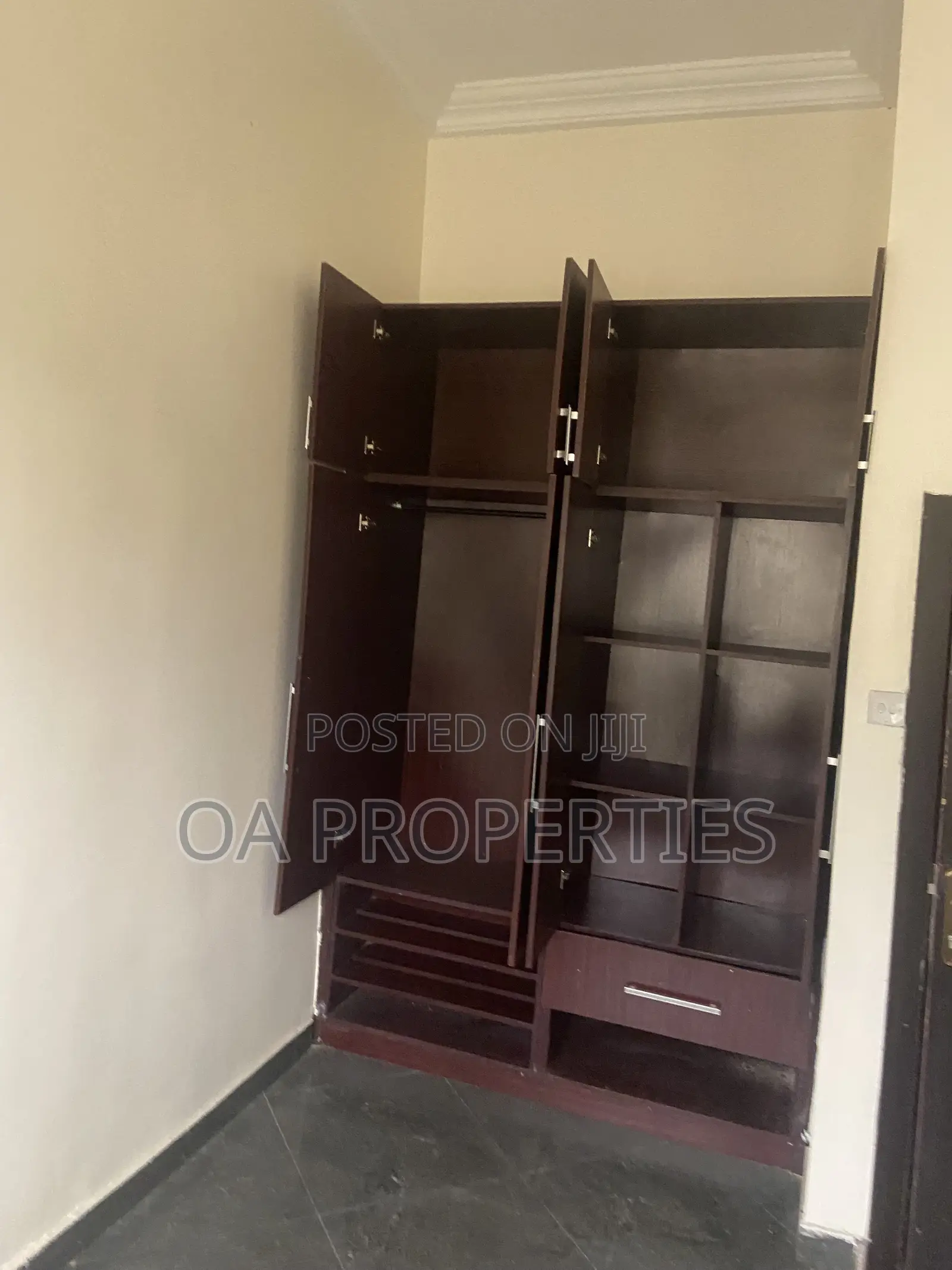 3bdrm Block of Flats in Alalubosa Gra Ibadan for rent in Ibadan