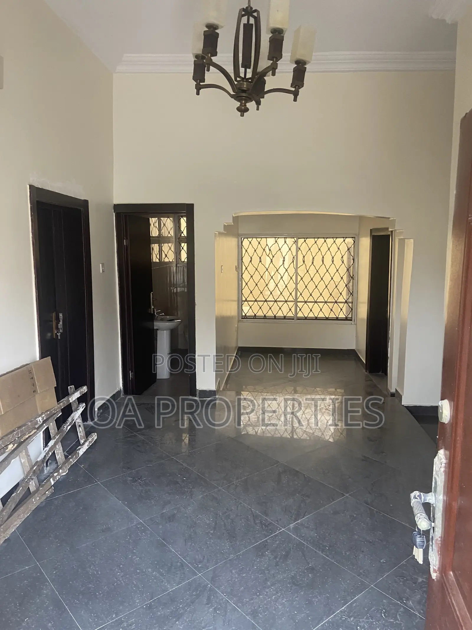 3bdrm Block of Flats in Alalubosa Gra Ibadan for rent in Ibadan