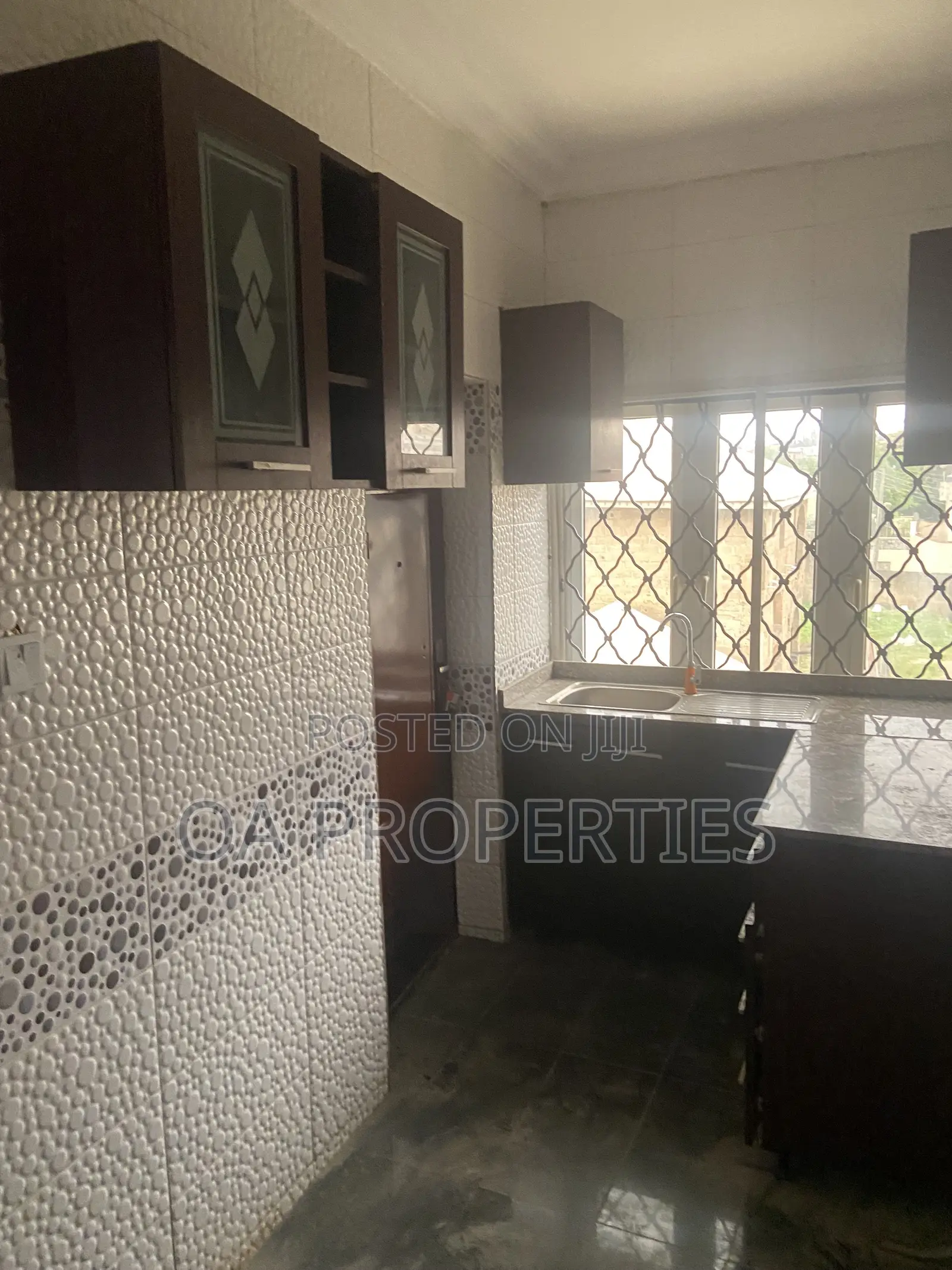 3bdrm Block of Flats in Alalubosa Gra Ibadan for rent in Ibadan