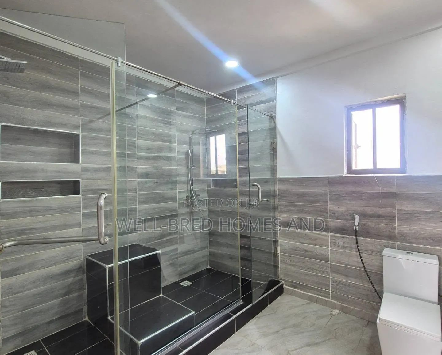 3bdrm Apartment in Akin Adesola for rent in Akin Adesola