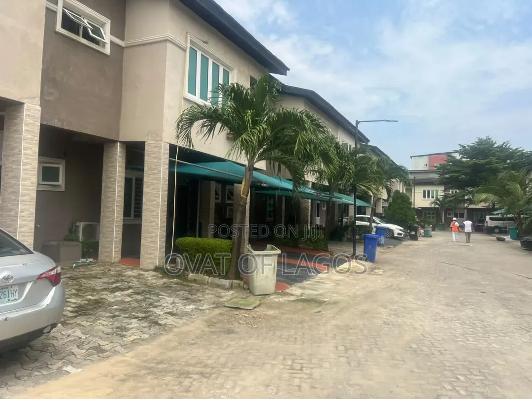 4bdrm Duplex in Ikate for rent in Ikate