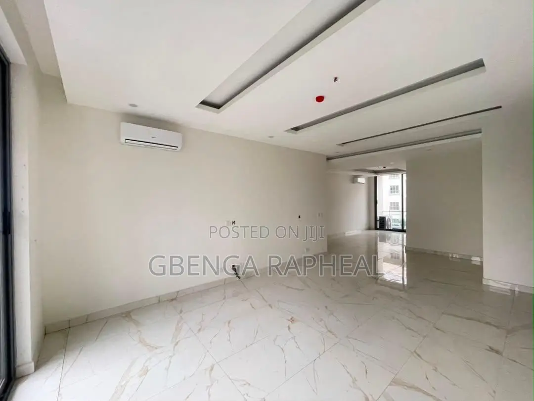 3bdrm Apartment in Gra for rent in Ikeja GRA