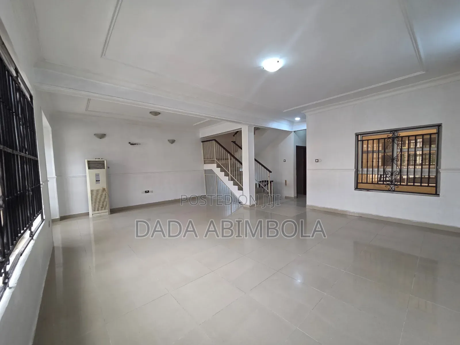 5bdrm Duplex in Chevron for rent in Chevron