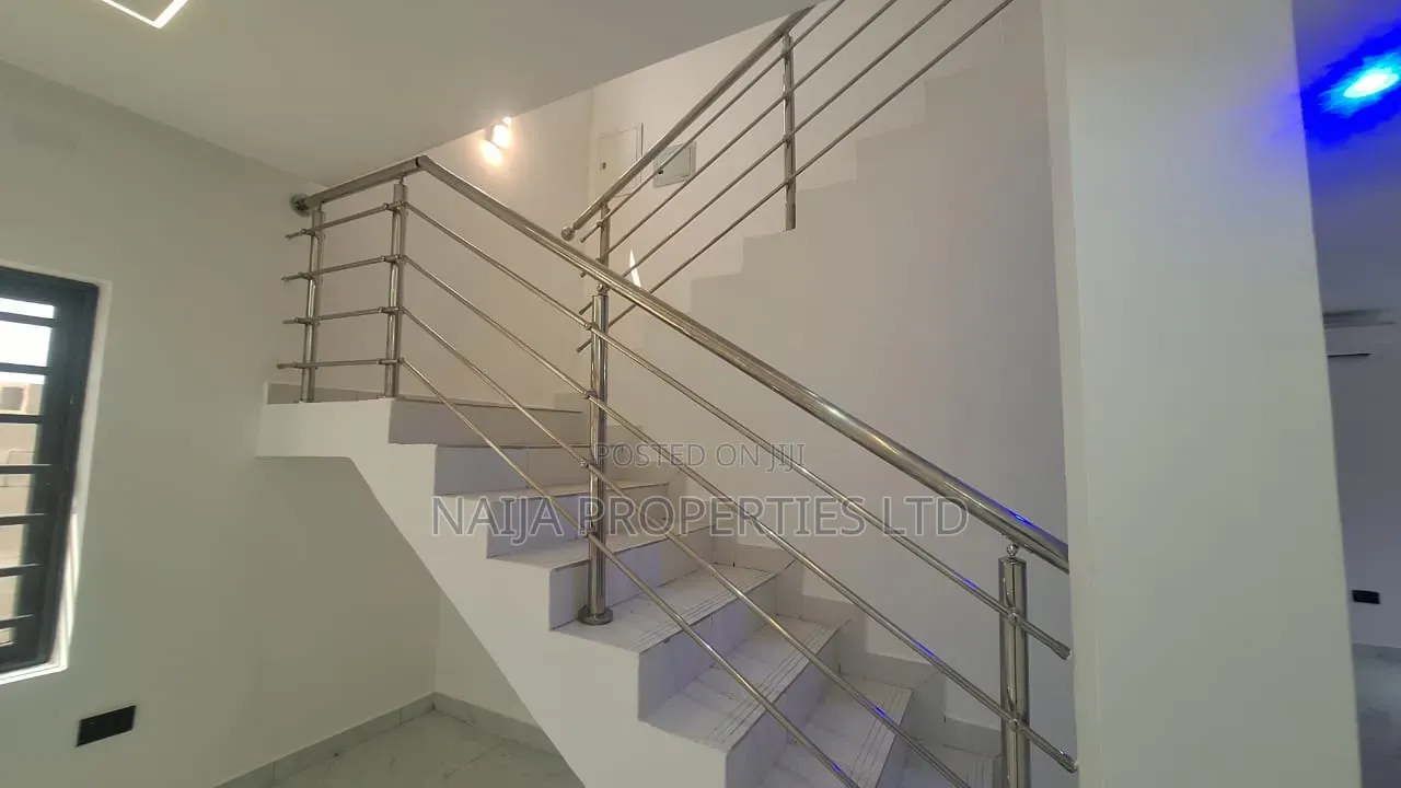 3bdrm Townhouse / Terrace in Greenbay Estate, Ilaje for rent in Ilaje