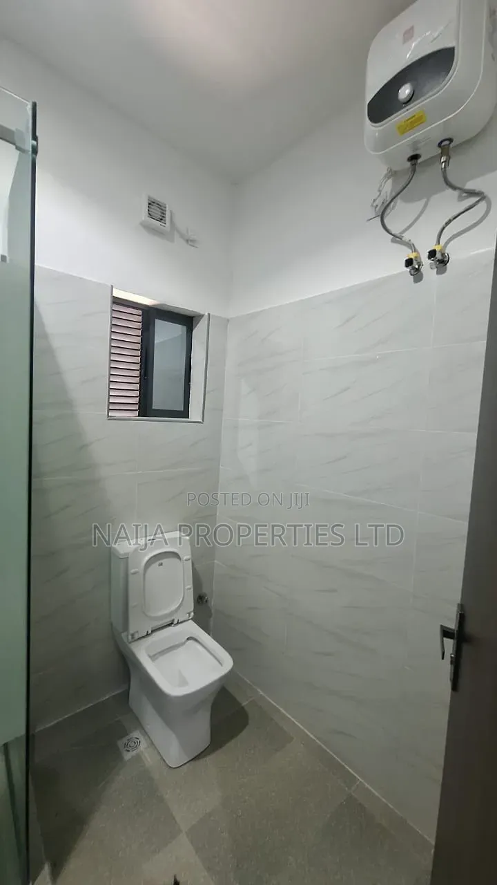 3bdrm Townhouse / Terrace in Greenbay Estate, Ilaje for rent in Ilaje