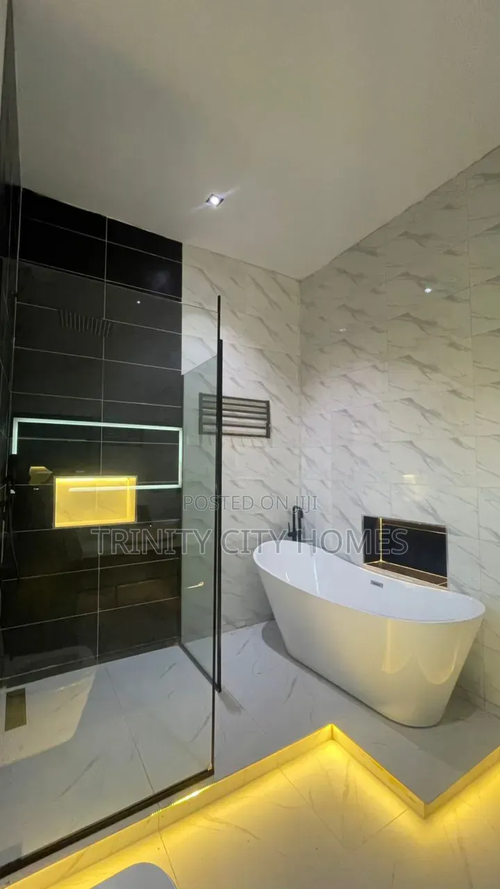 4bdrm Duplex in Akobo Estate for sale in Akobo