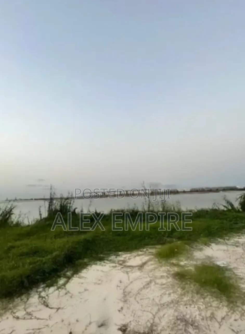 Waterfront Bareland for Sale in Lekki Phase 1 in Lekki Phase 1