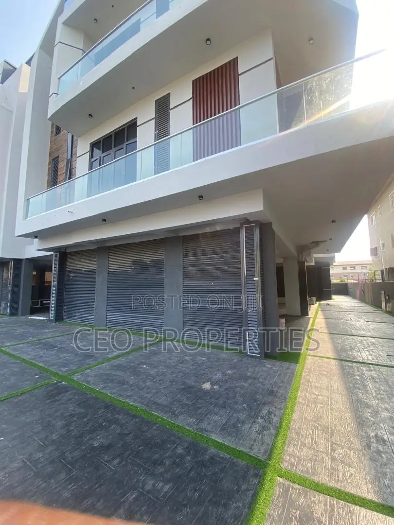 3bdrm Block of Flats in Lekki Phase1/ for rent in Lekki Phase 1