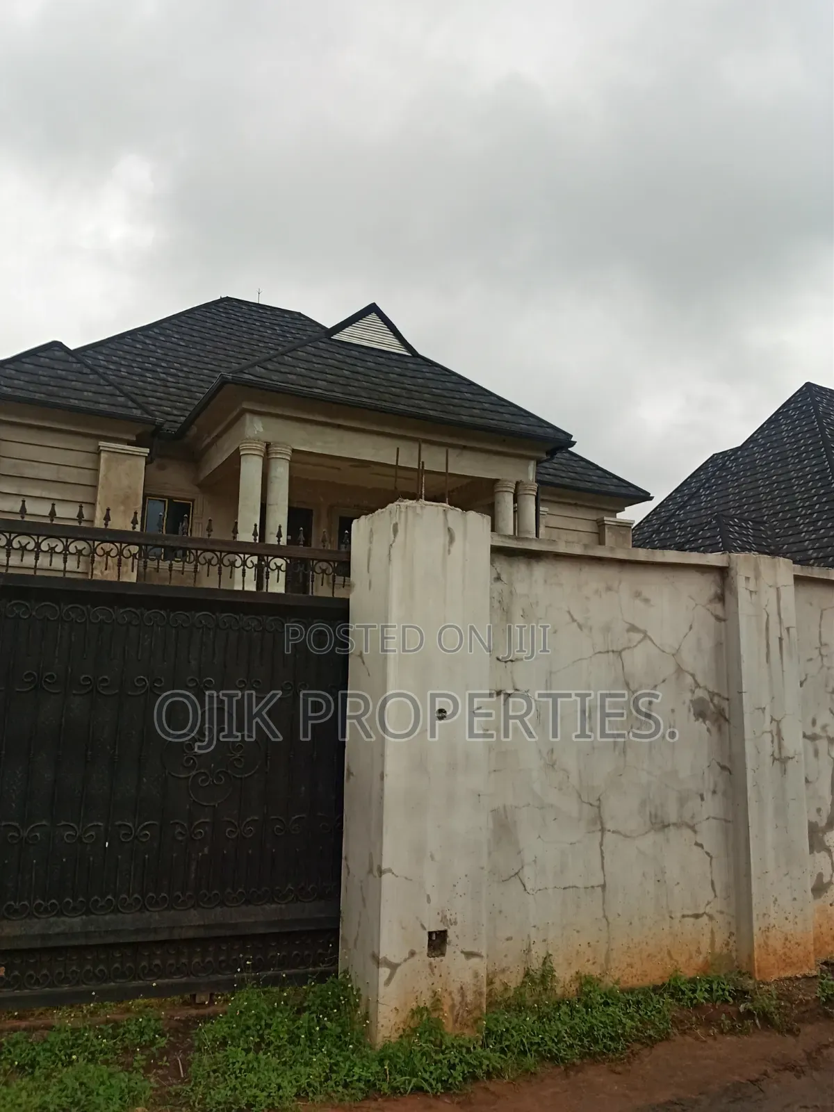 5bdrm Duplex in Ojik Properties, Owerri for sale in Owerri