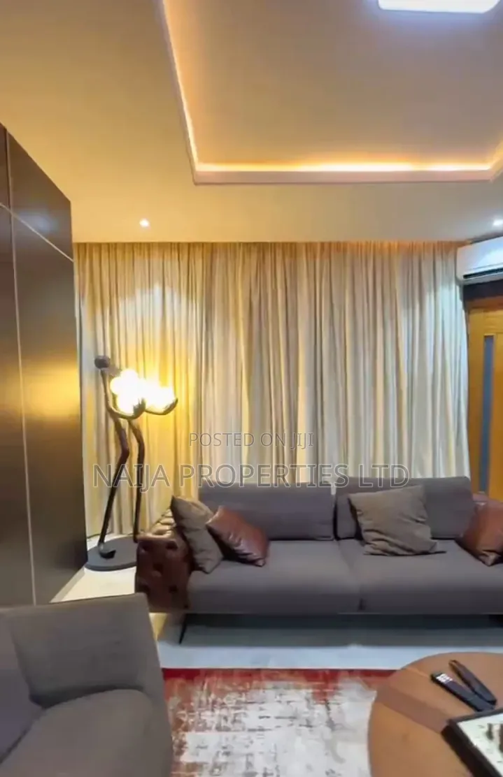 Furnished 2bdrm Maisonette in Off Freedom Way, Lekki Phase 1 for sale in Lekki Phase 1