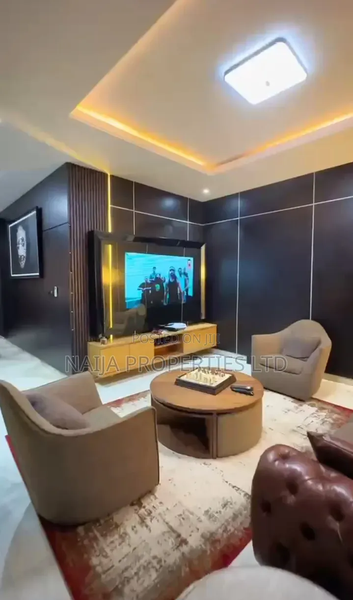 Furnished 2bdrm Maisonette in Off Freedom Way, Lekki Phase 1 for sale in Lekki Phase 1