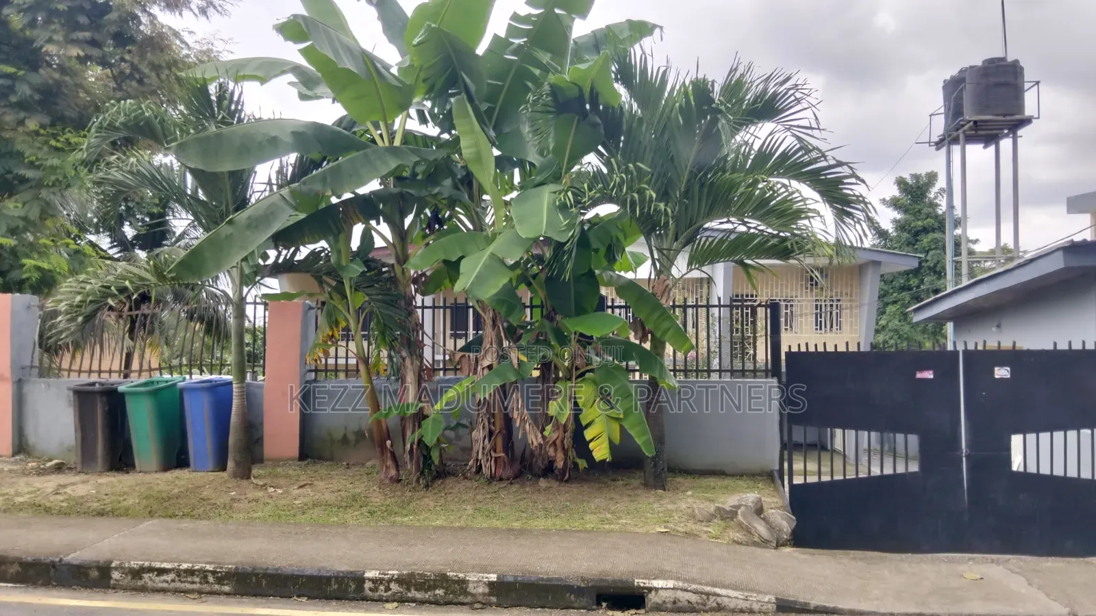 4bdrm Duplex in Old Gra Port for sale in Old GRA