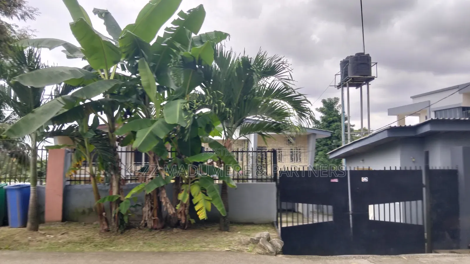4bdrm Duplex in Old Gra Port for sale in Old GRA