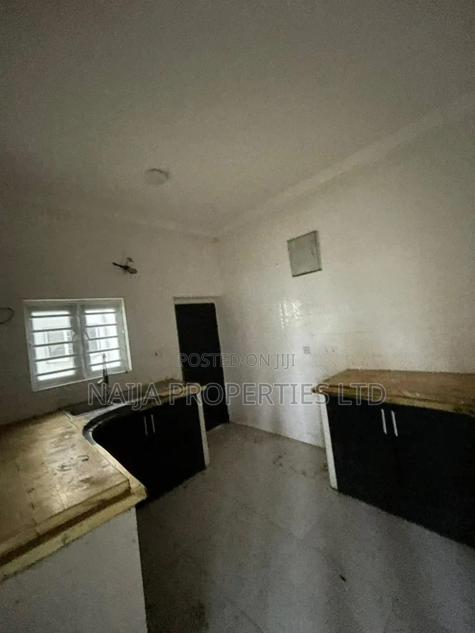 3bdrm Townhouse / Terrace in Celemedu, Awoyaya for rent in Awoyaya