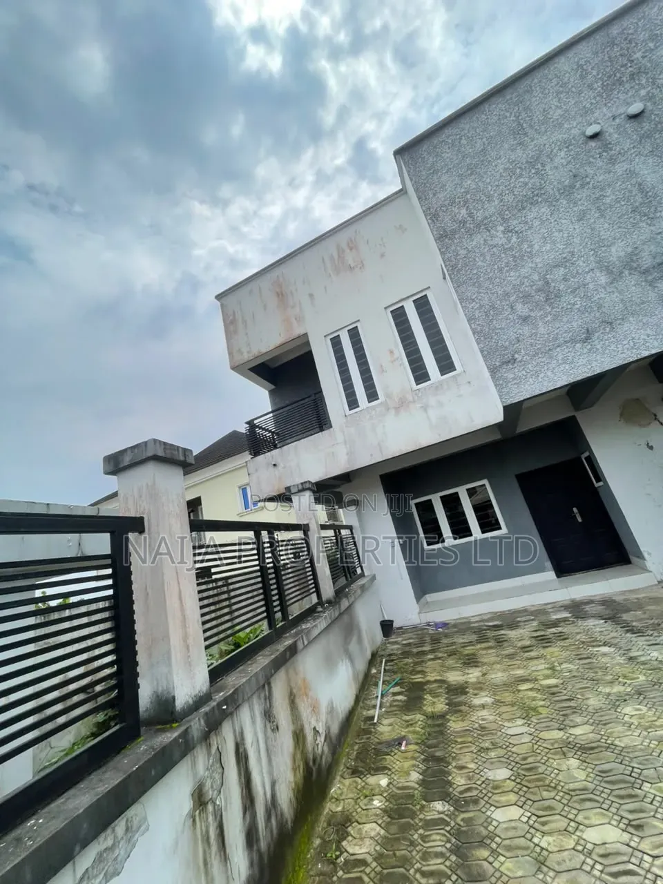 3bdrm Townhouse / Terrace in Celemedu, Awoyaya for rent in Awoyaya