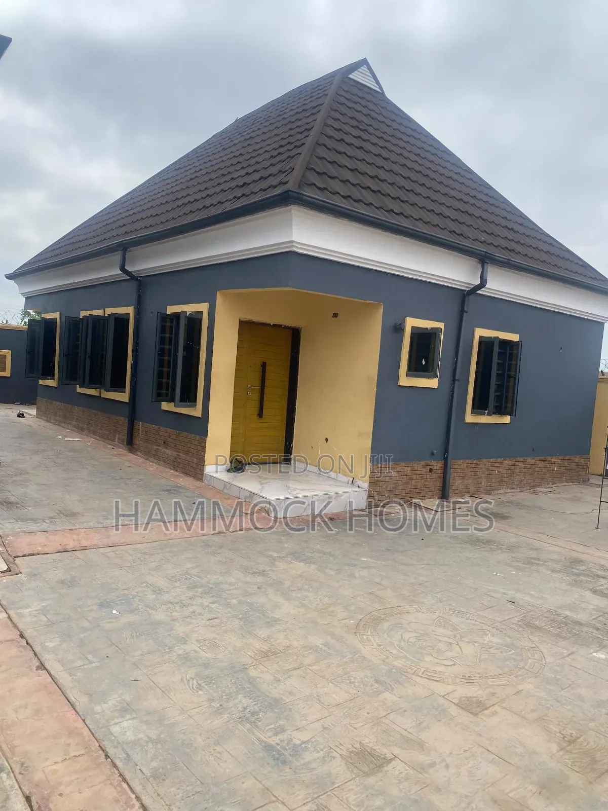 5bdrm Bungalow in Biala Estate., Iwo Road for sale in Iwo Road