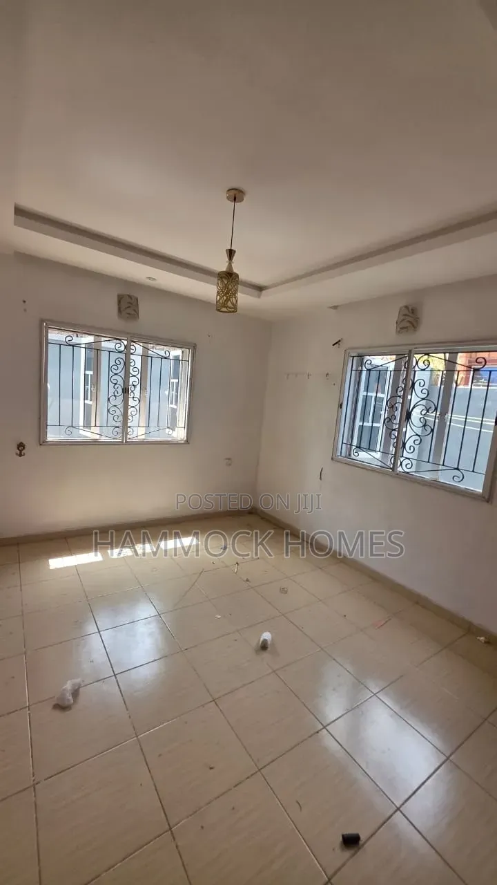 2bdrm Block of Flats in Airforce Estate, Akobo for rent in Akobo
