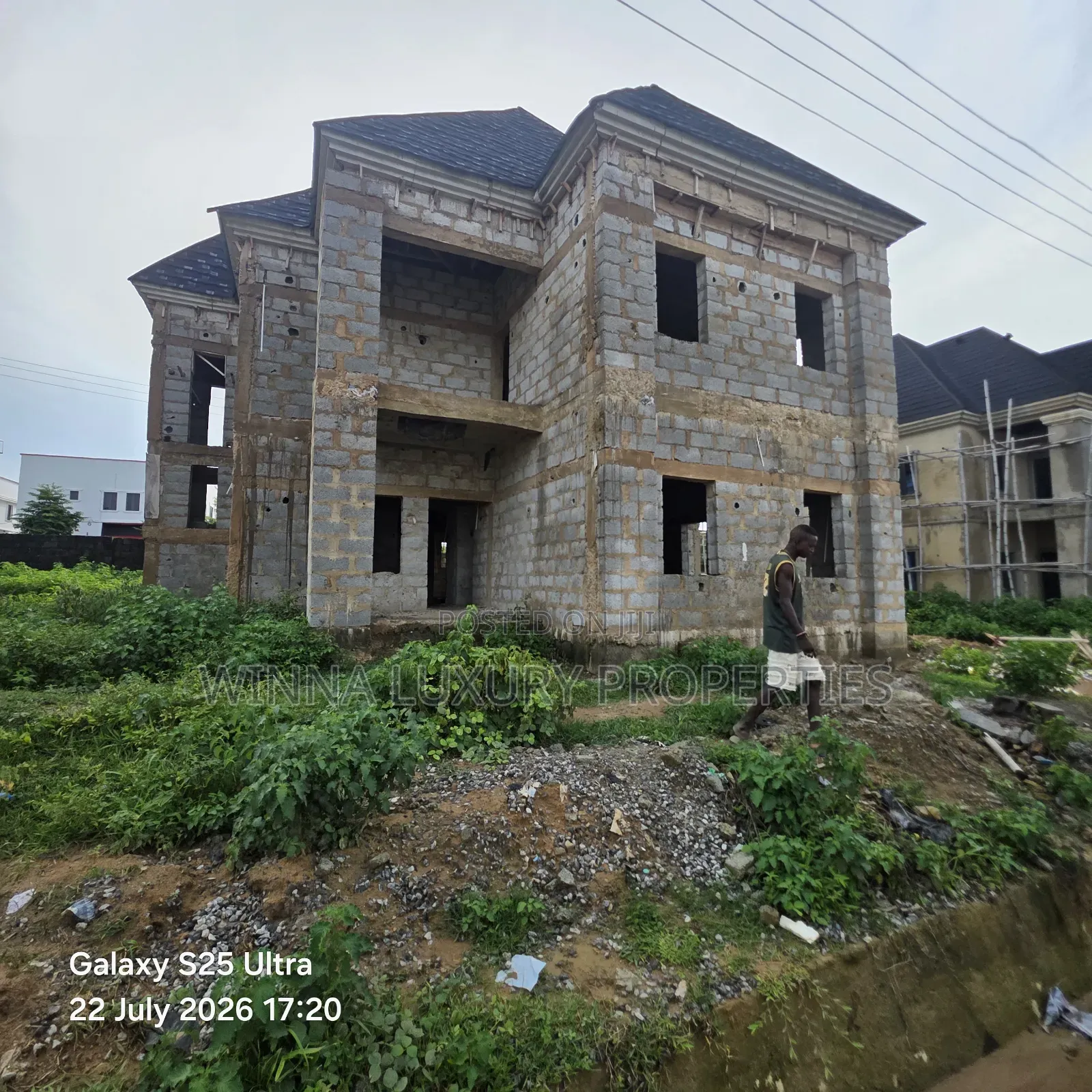 4bdrm Duplex in Technocrats, Lugbe District for sale in Lugbe District