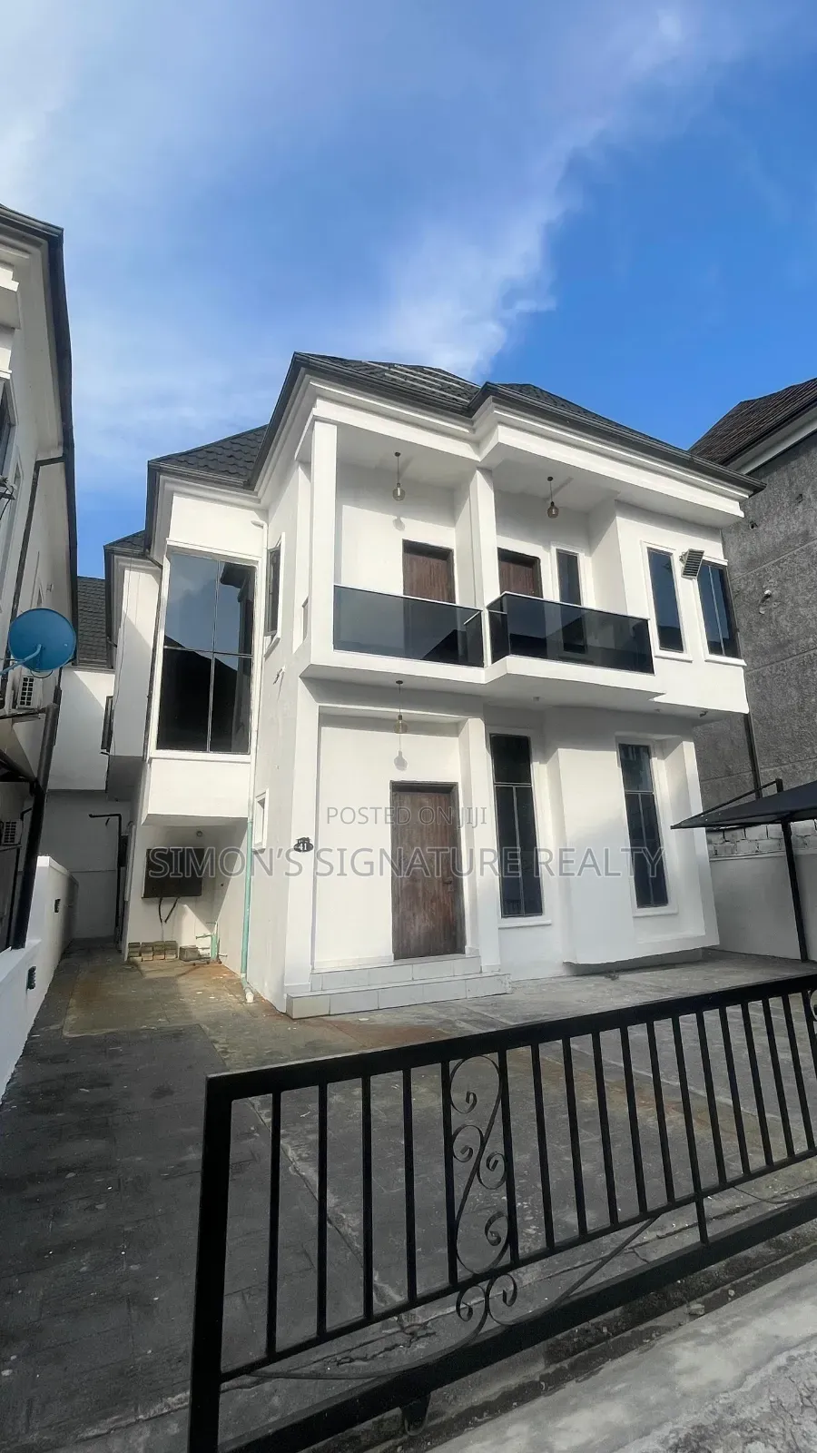 4bdrm Duplex in Chevron for rent in Chevron