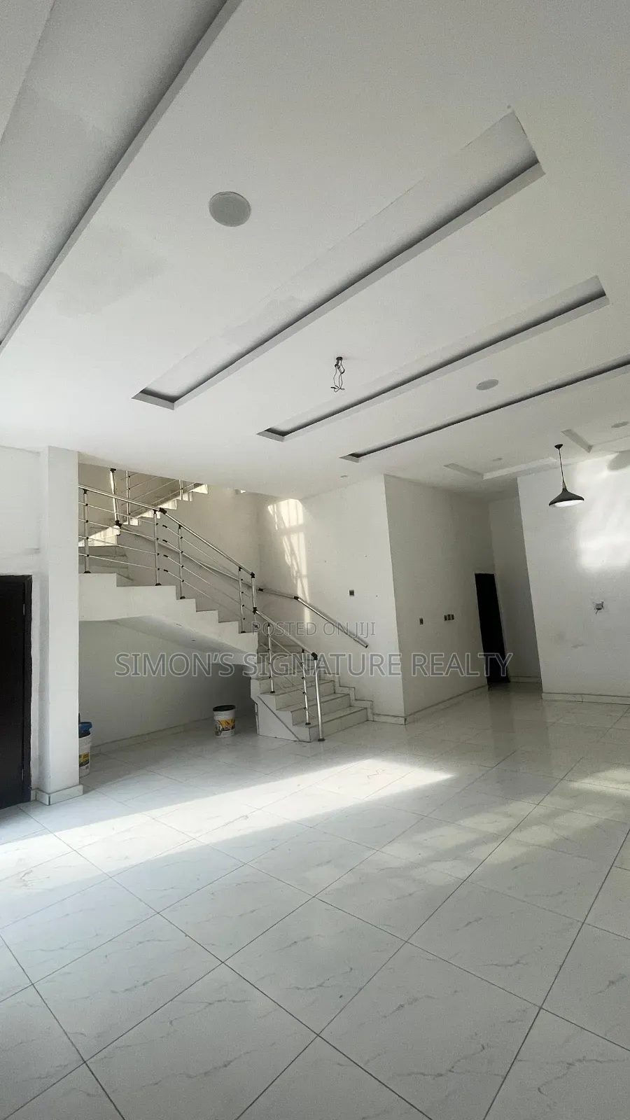 4bdrm Duplex in Chevron for rent in Chevron