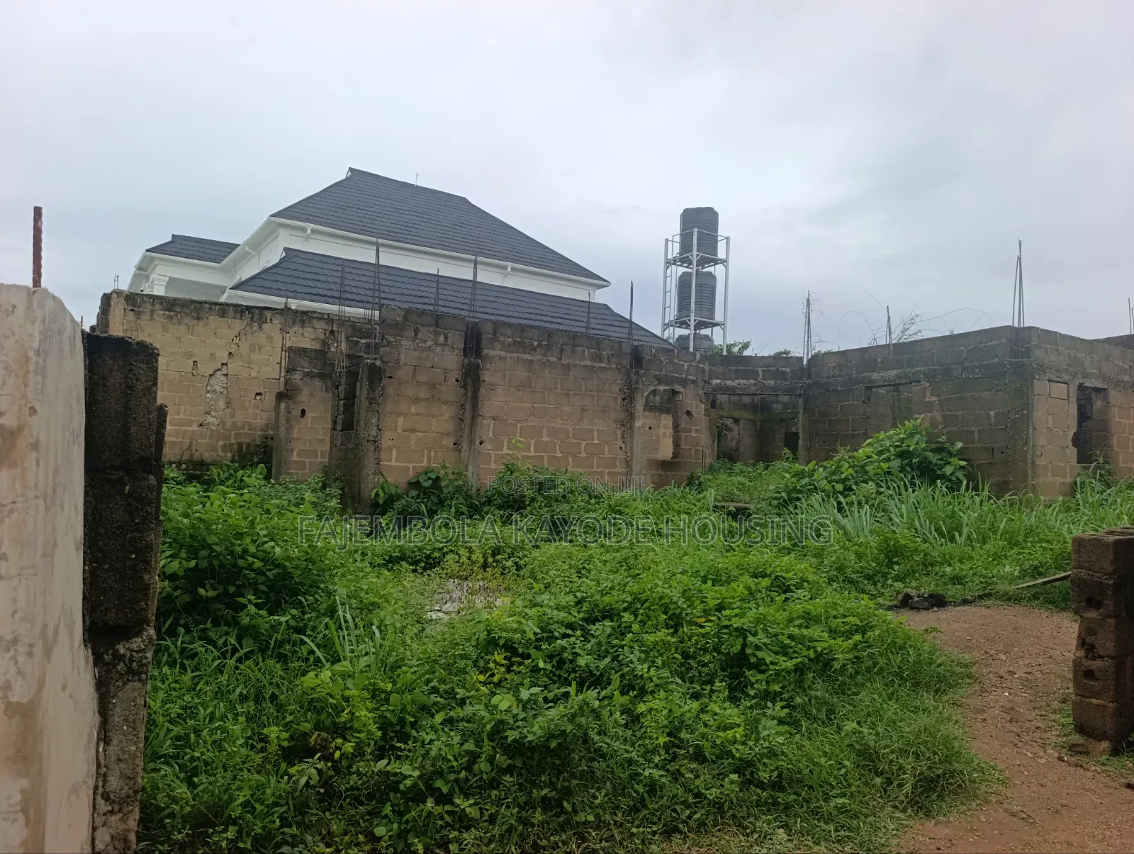 4bdrm Duplex in Tella Estate, Akobo for sale in Akobo
