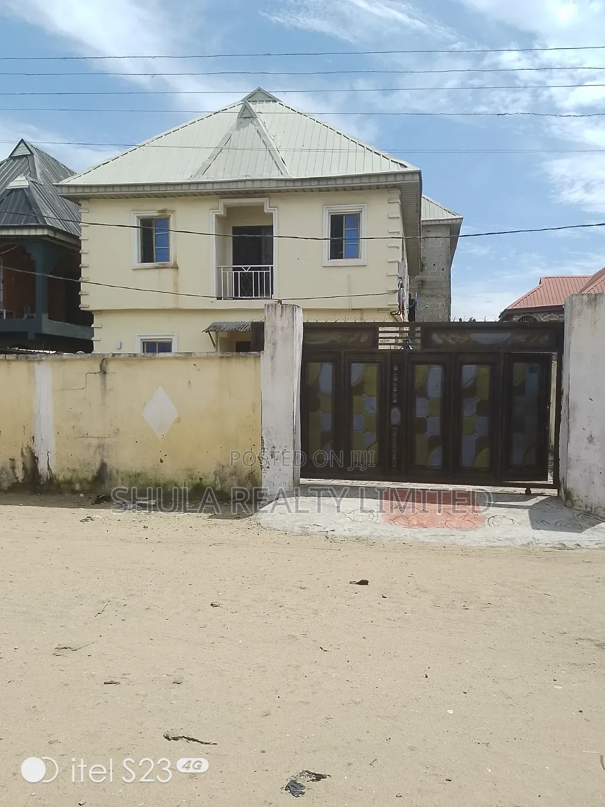 Furnished 17bdrm House in Ajangbadi for sale in Ajangbadi