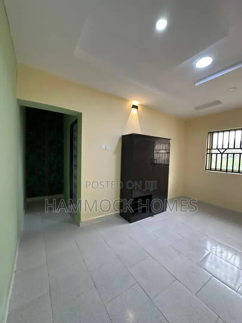 4bdrm Duplex in Okebadan Estate, Akobo for rent in Akobo