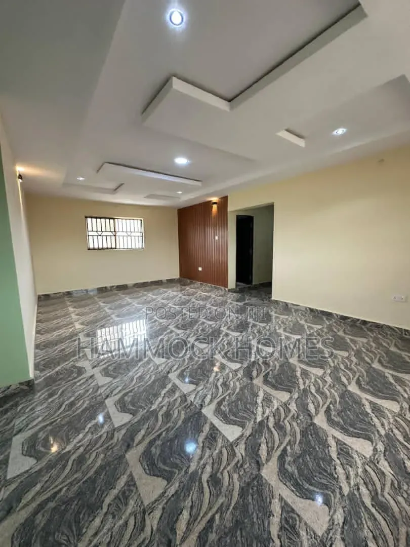 4bdrm Duplex in Okebadan Estate, Akobo for rent in Akobo