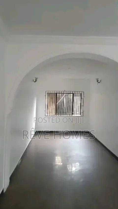 3bdrm Block of Flats in Millenuim/UPS for rent in Millenuim/UPS