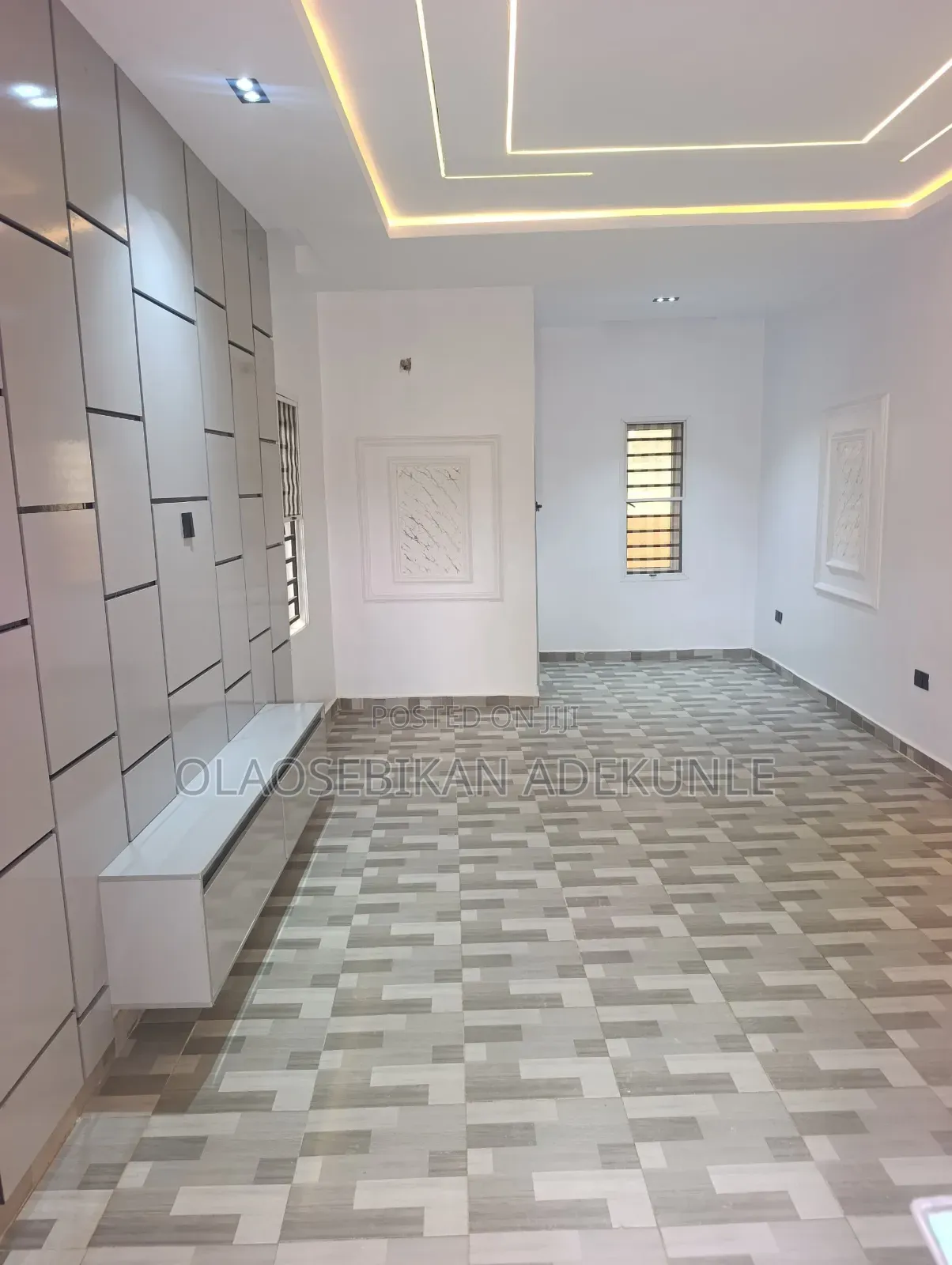 3bdrm Bungalow in Owu Crown Hotel Area, Iwo Road for sale in Iwo Road