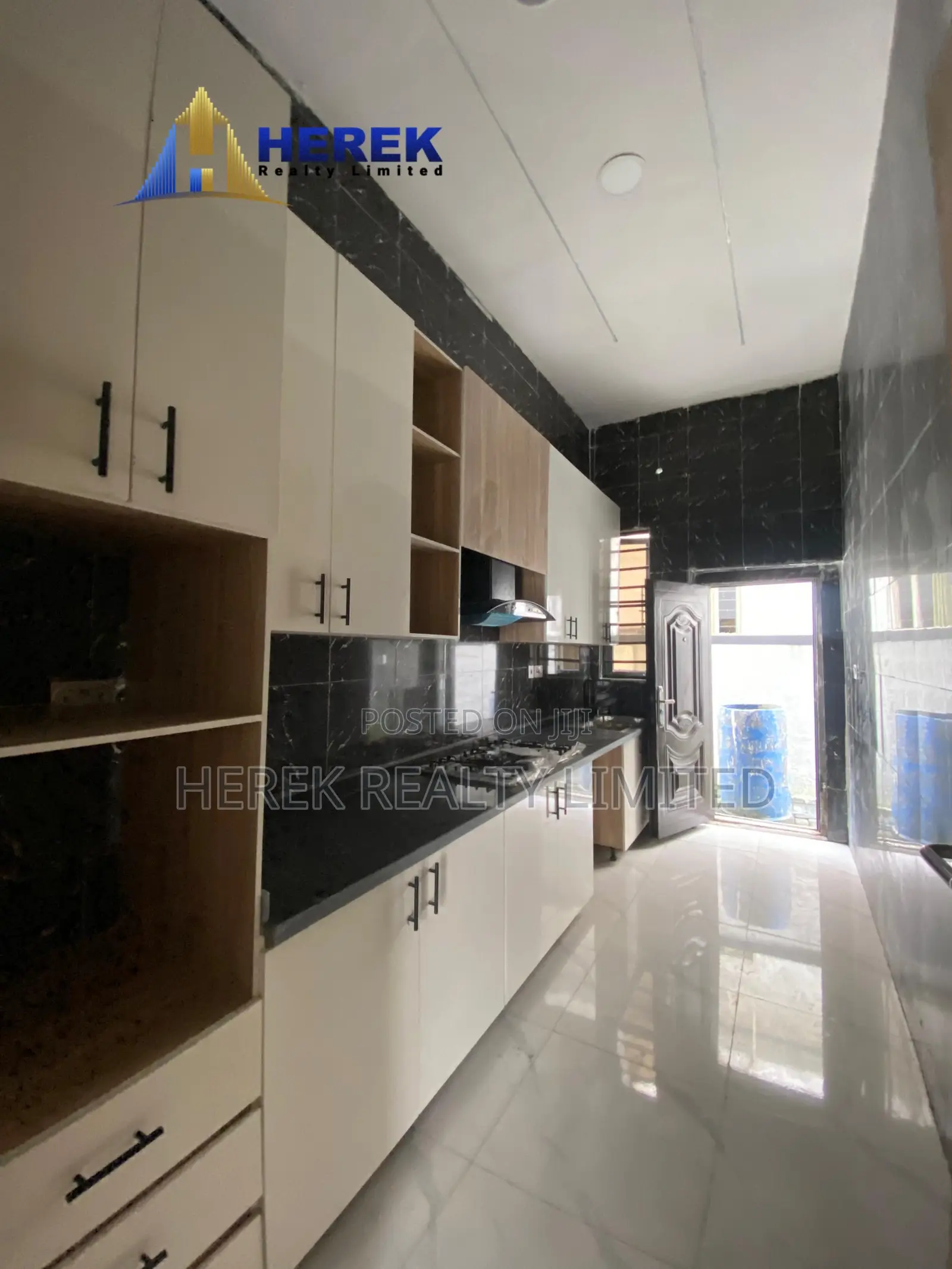 3bdrm Duplex in General Paint, Sangotedo for sale in Sangotedo