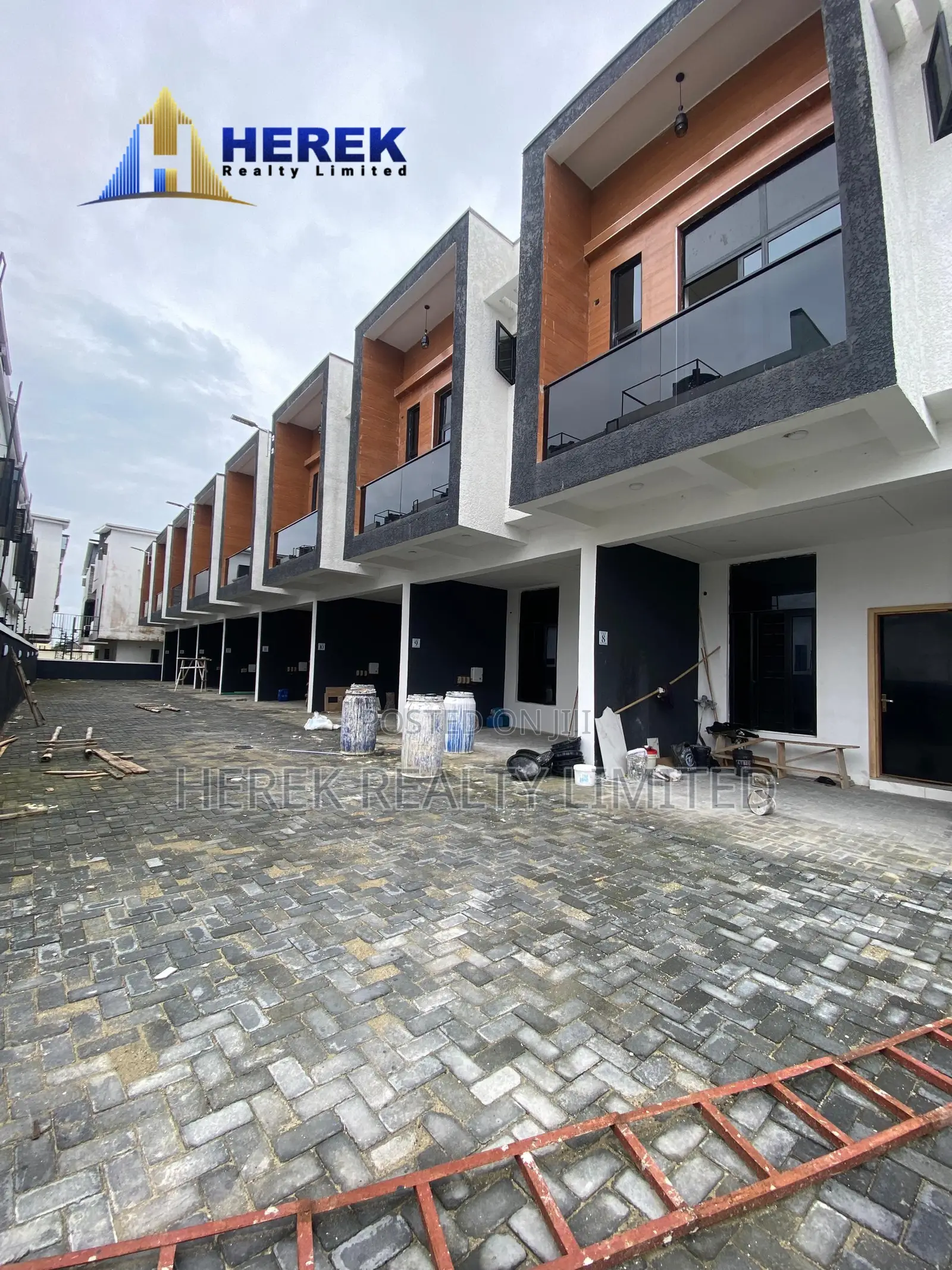 3bdrm Duplex in General Paint, Sangotedo for sale in Sangotedo