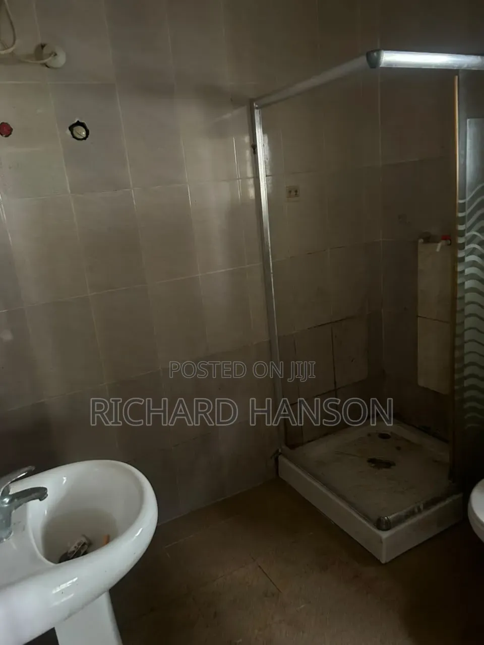 1bdrm Apartment in Kings Albay, Ikota for rent in Ikota