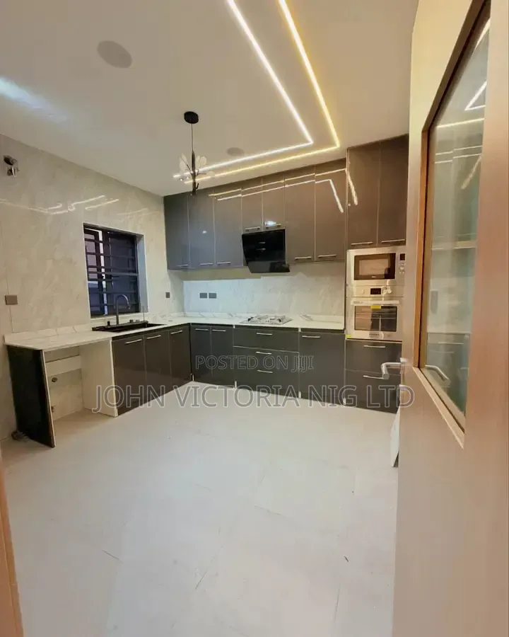 5bdrm Duplex in Ojodu Berger for sale in Berger