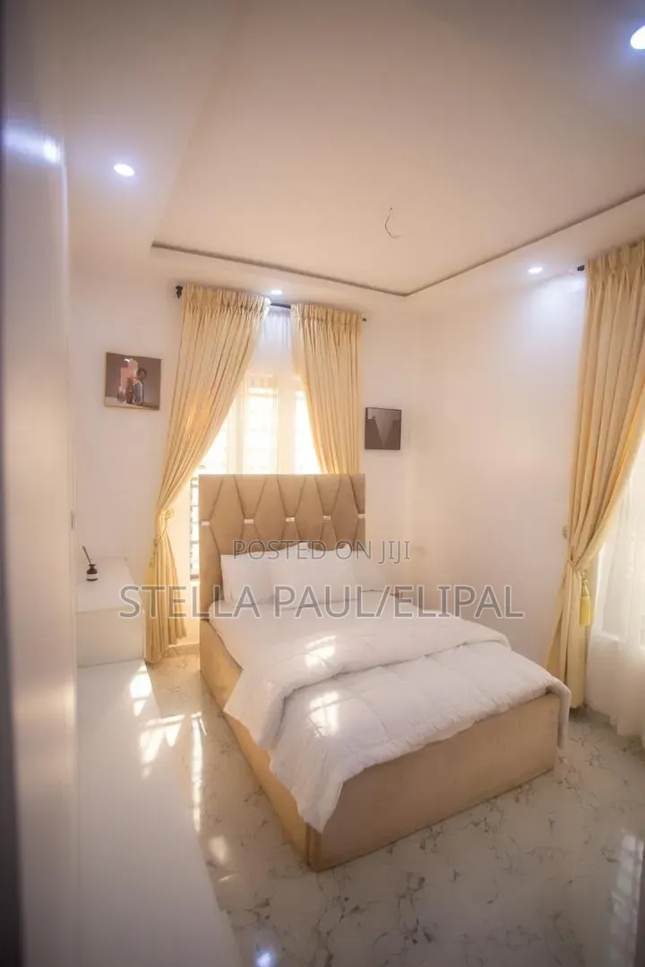 Furnished 3bdrm Bungalow in Celebration Parkland, Lekki Expressway in Lekki Expressway