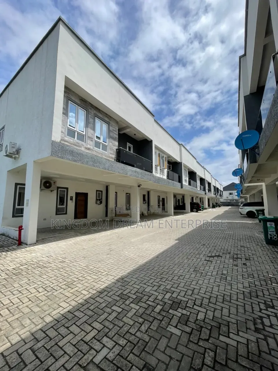 3bdrm Duplex in Harris Drive Vgc for sale in VGC / Ajah