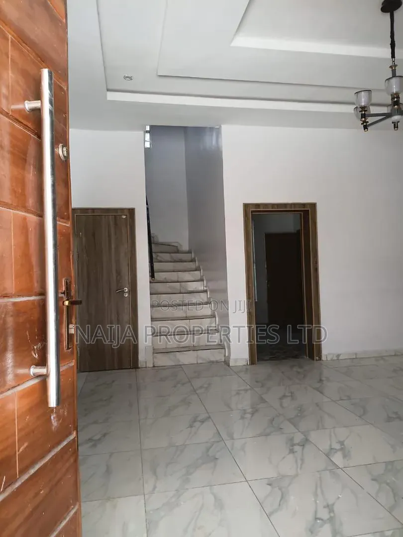 4bdrm Townhouse / Terrace in Ikota for rent in Ikota