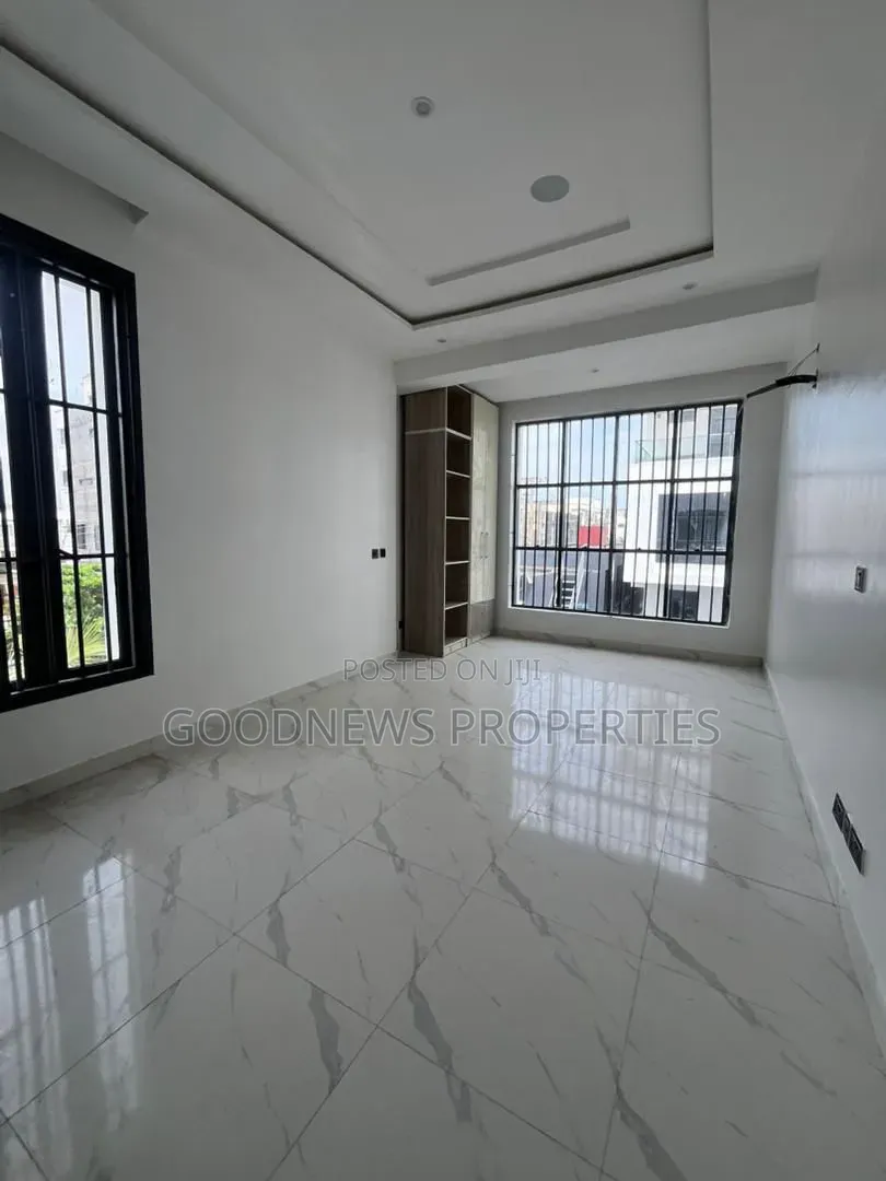 5bdrm Duplex in Victoria Island for sale in Victoria Island Extension