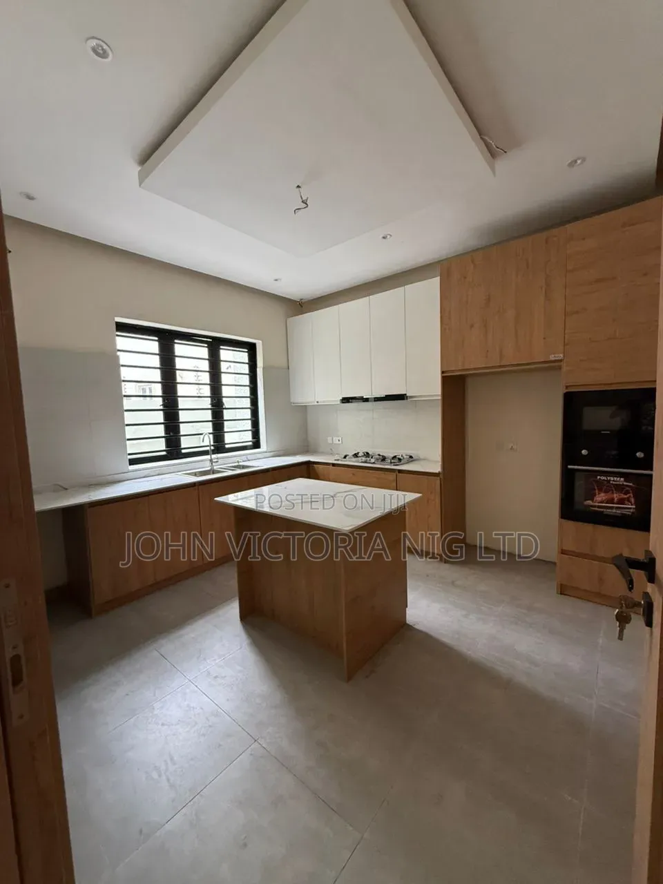 5bdrm Duplex in Adeniyi Jones for sale in Adeniyi Jones