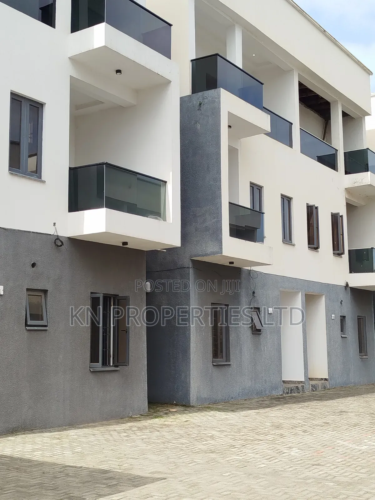 Furnished 4bdrm Townhouse / Terrace in Jahi for rent in Jahi
