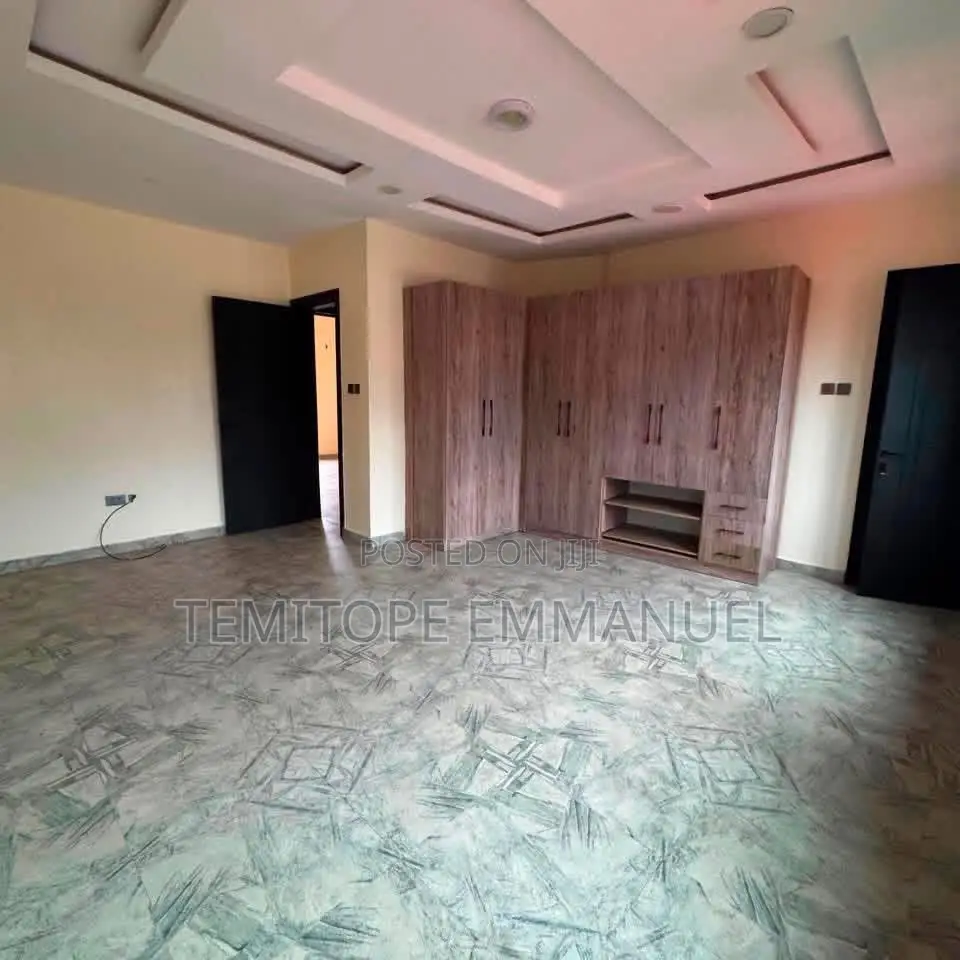 Furnished 4bdrm Duplex in GRA Phase 2 Shangisha for sale in GRA Phase 2 Shangisha