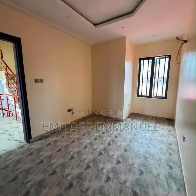 Furnished 4bdrm Duplex in GRA Phase 2 Shangisha for sale in GRA Phase 2 Shangisha